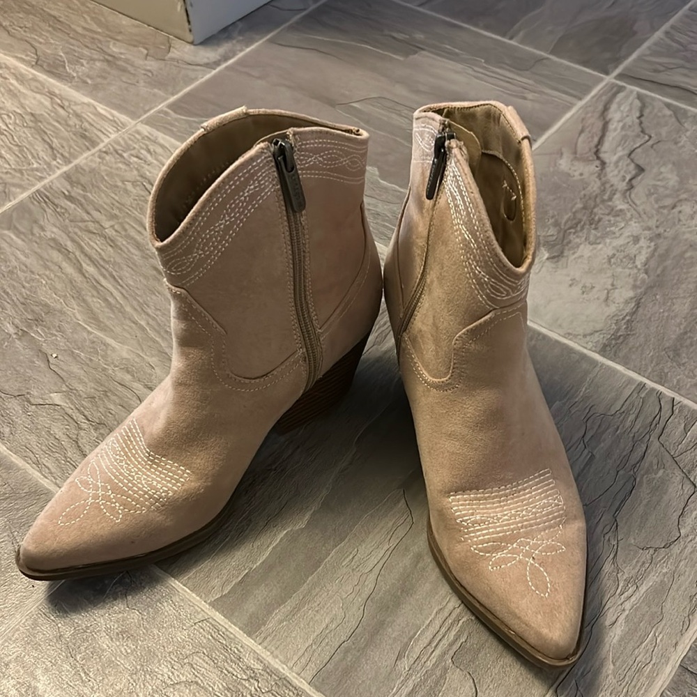 Taupe Western Boots